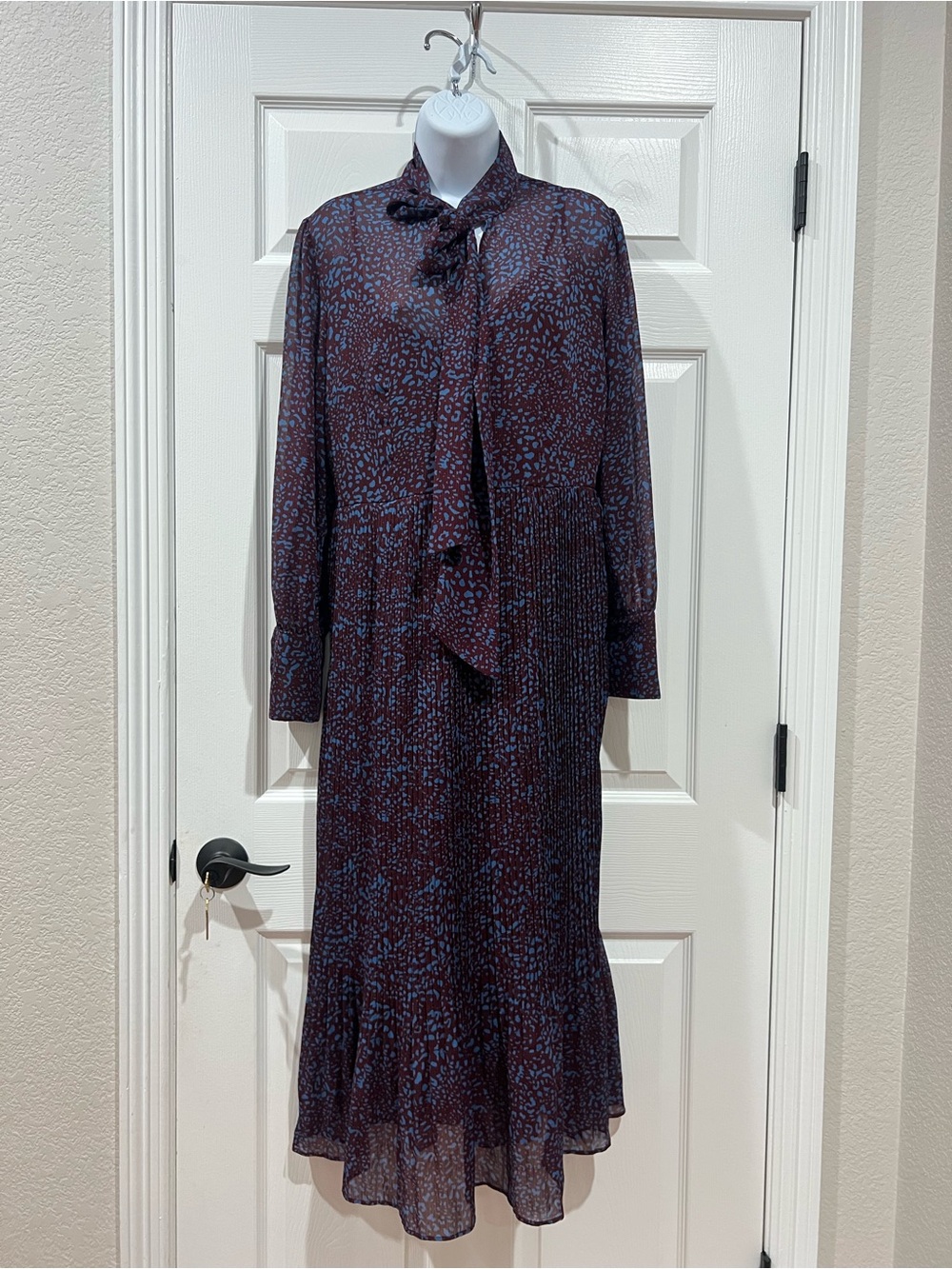 NWT A New Day Blue Animal Print Pleated Midi Dress Tie Neck Size M